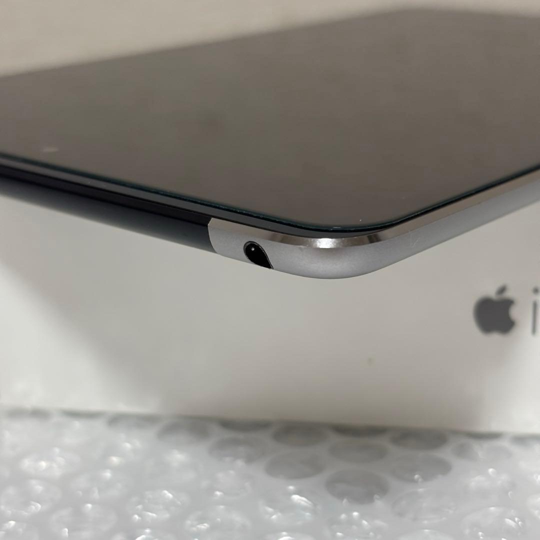 美品 iPad Mini 第4世代 32GB Wi-Fi Simフリー
