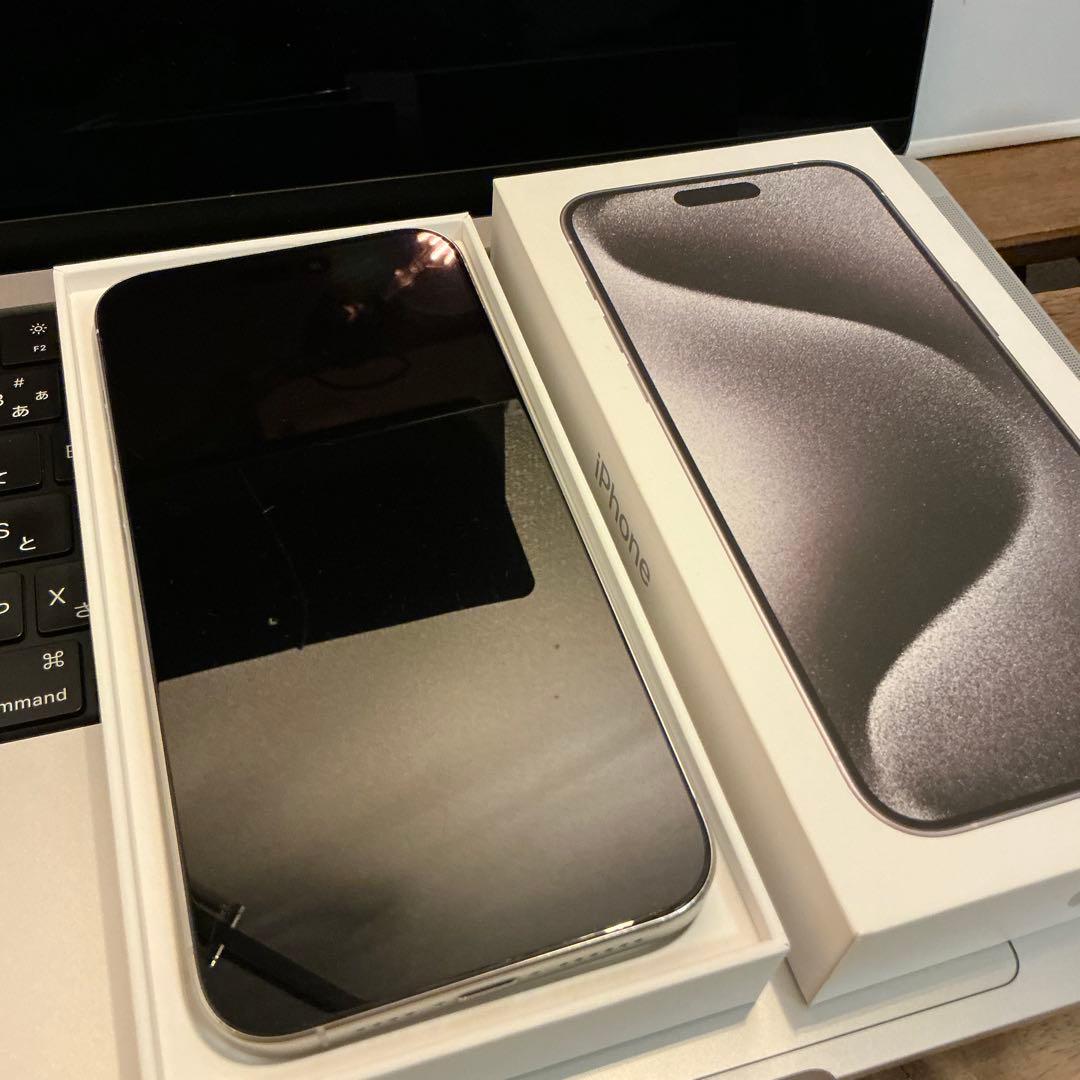Apple iPhone 15promax ホワイト