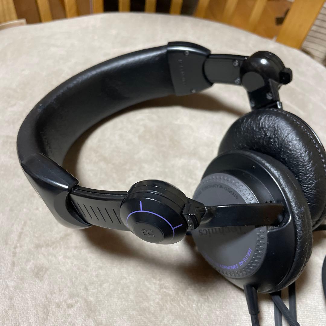 Technics ヘッドフォン RP-DJ1200。