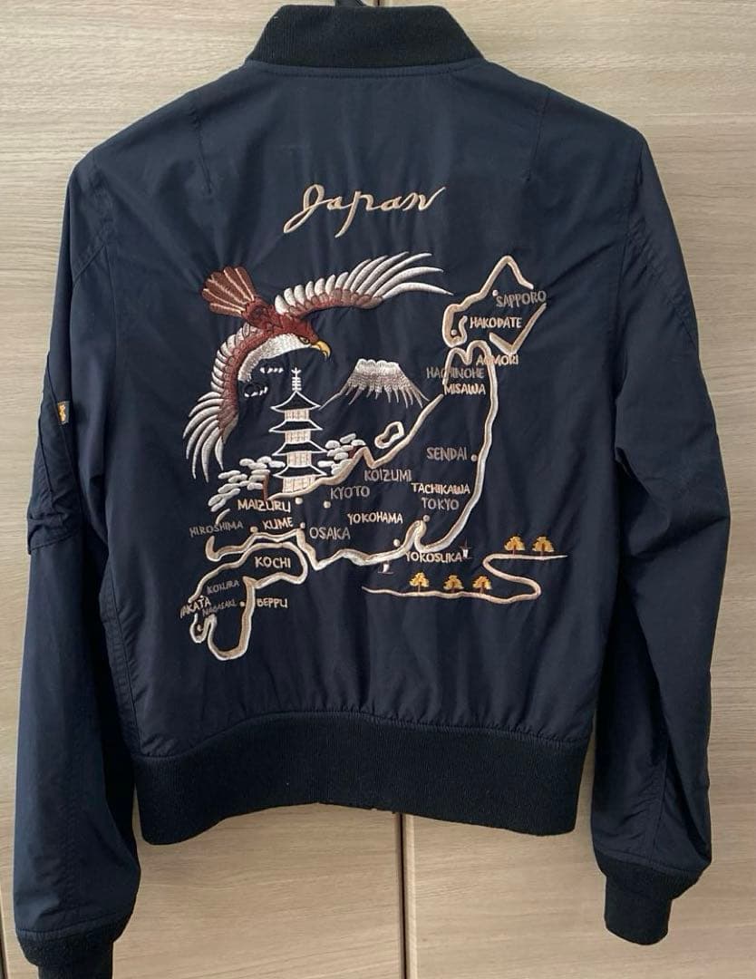 アルファインダストリーズALPHA INDUSTRIESスカジャン刺繍M