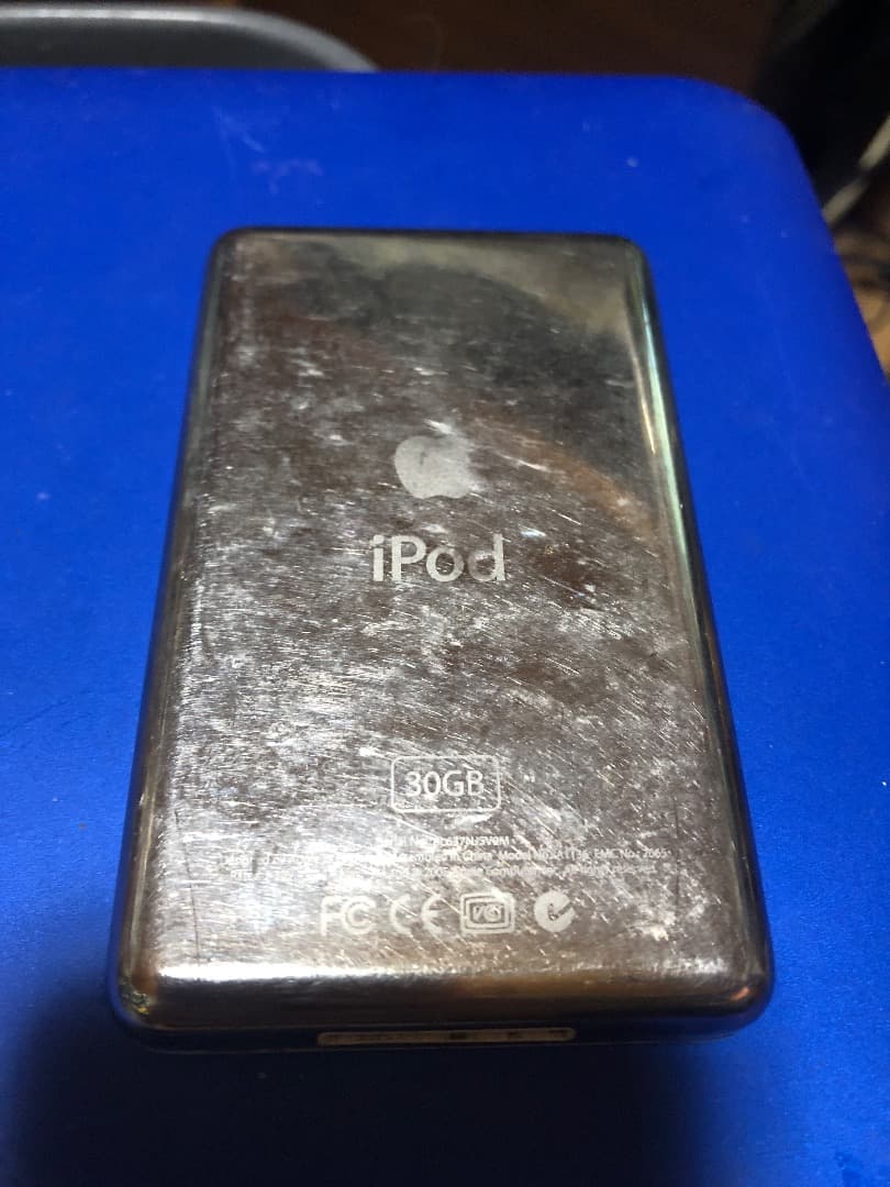 iPod Classic 第5.5世代SD化200GB　液晶微欠陥　電池新品