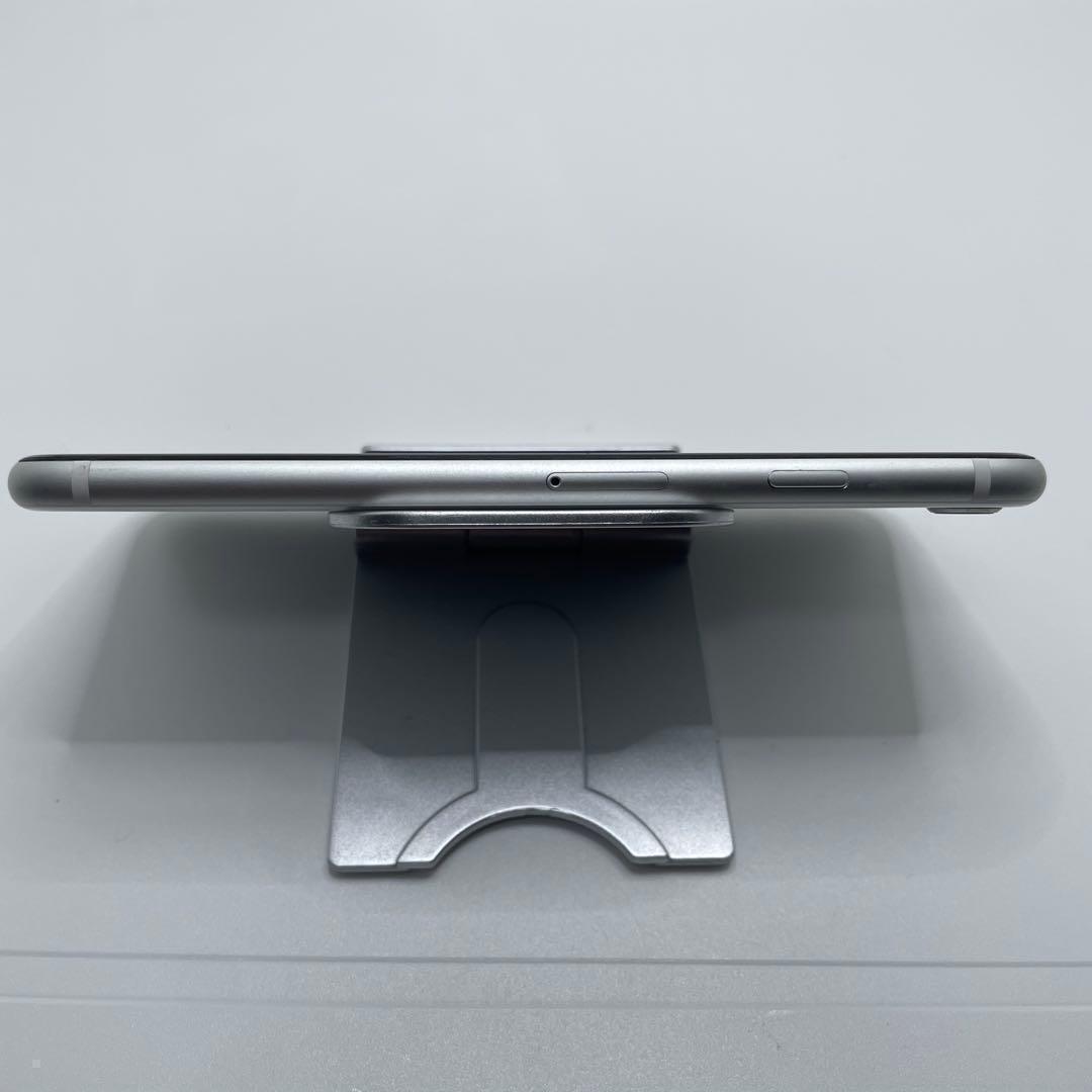 【格安美品】iPhone SE2 64GB simフリー本体 328