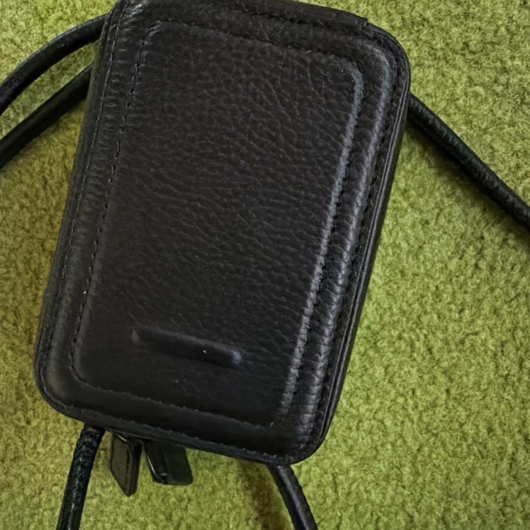 objcts.io ストラップ一体型マイクロバッグ ブラック