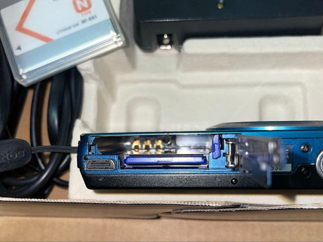 SONY Cyber-shot DSC-W 14.1メガピクセル