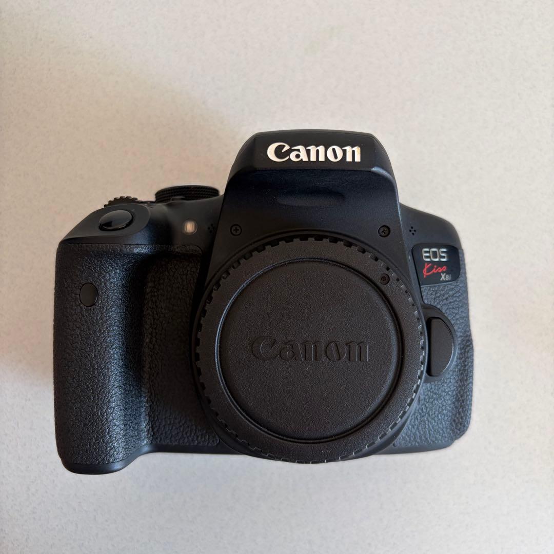 Canon EOS kiss X8i ダブルズームキット