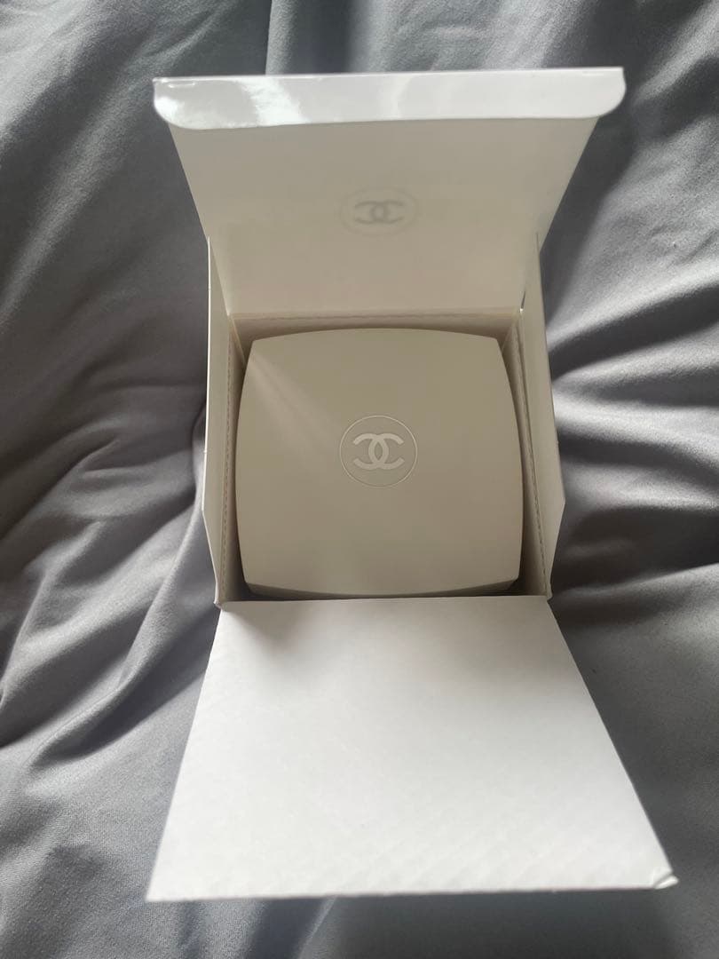 CHANEL ボディエクセレンスファーミングクリーム