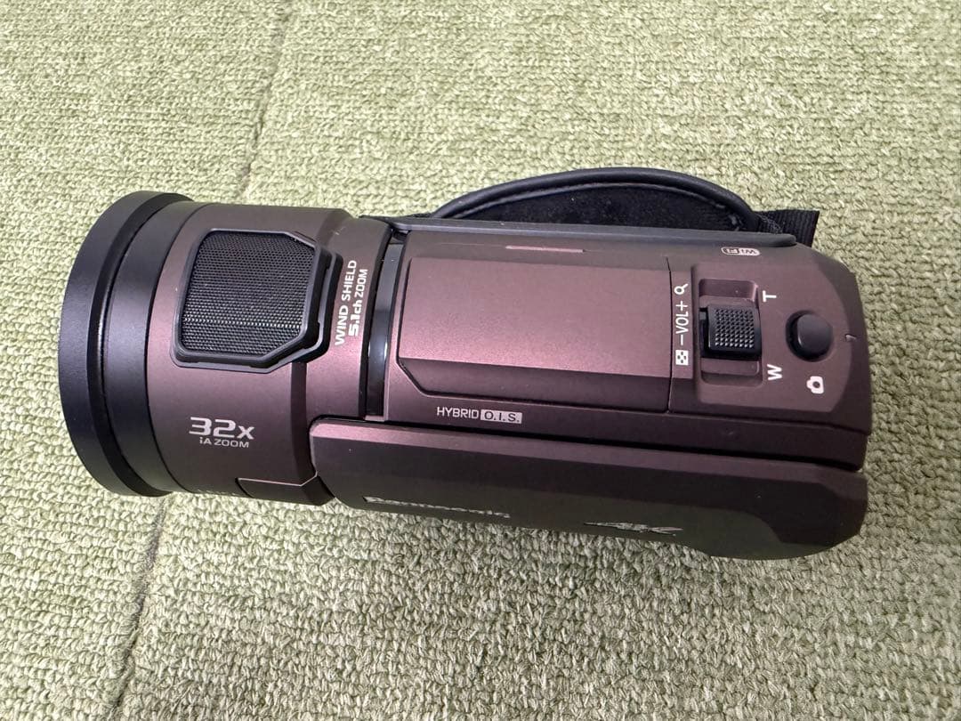 ビデオカメラ HC-VX1M