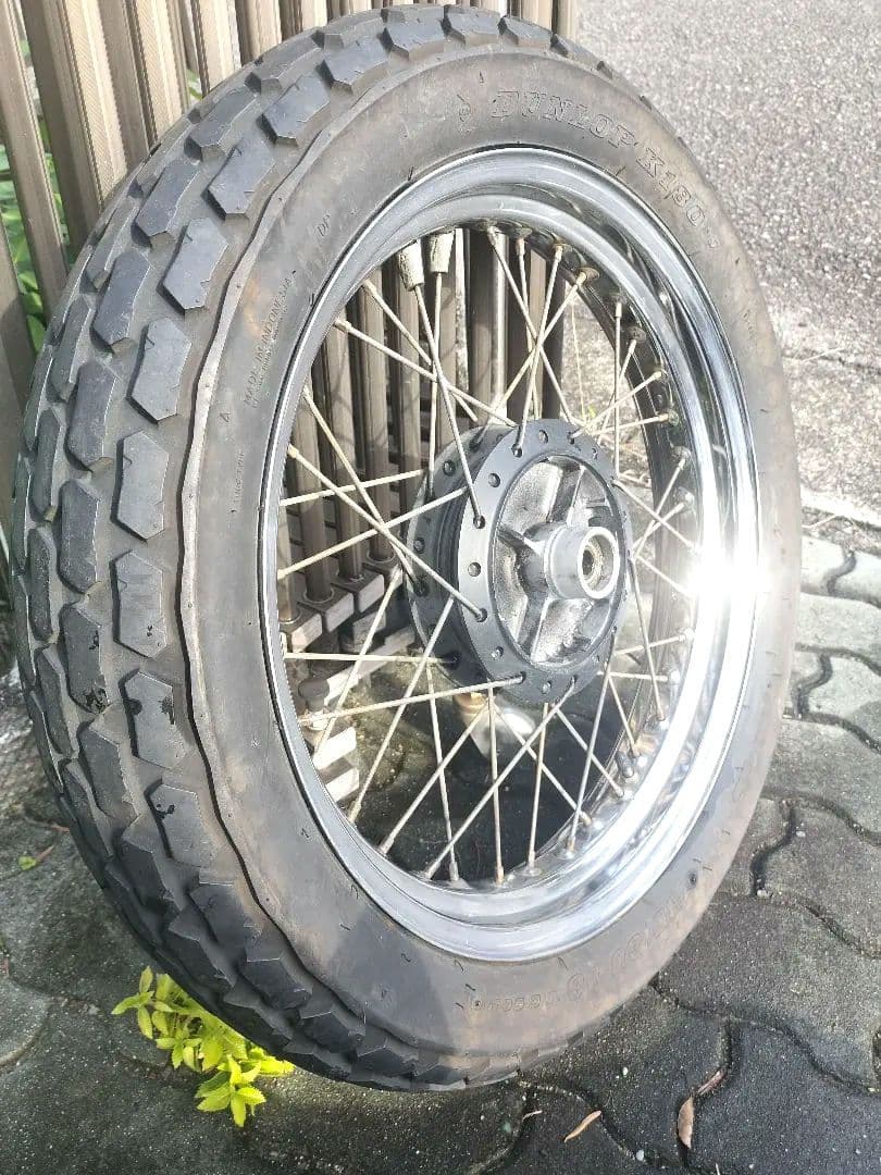 グラストラッカー　スポークホイール タイヤ付き　溝有り