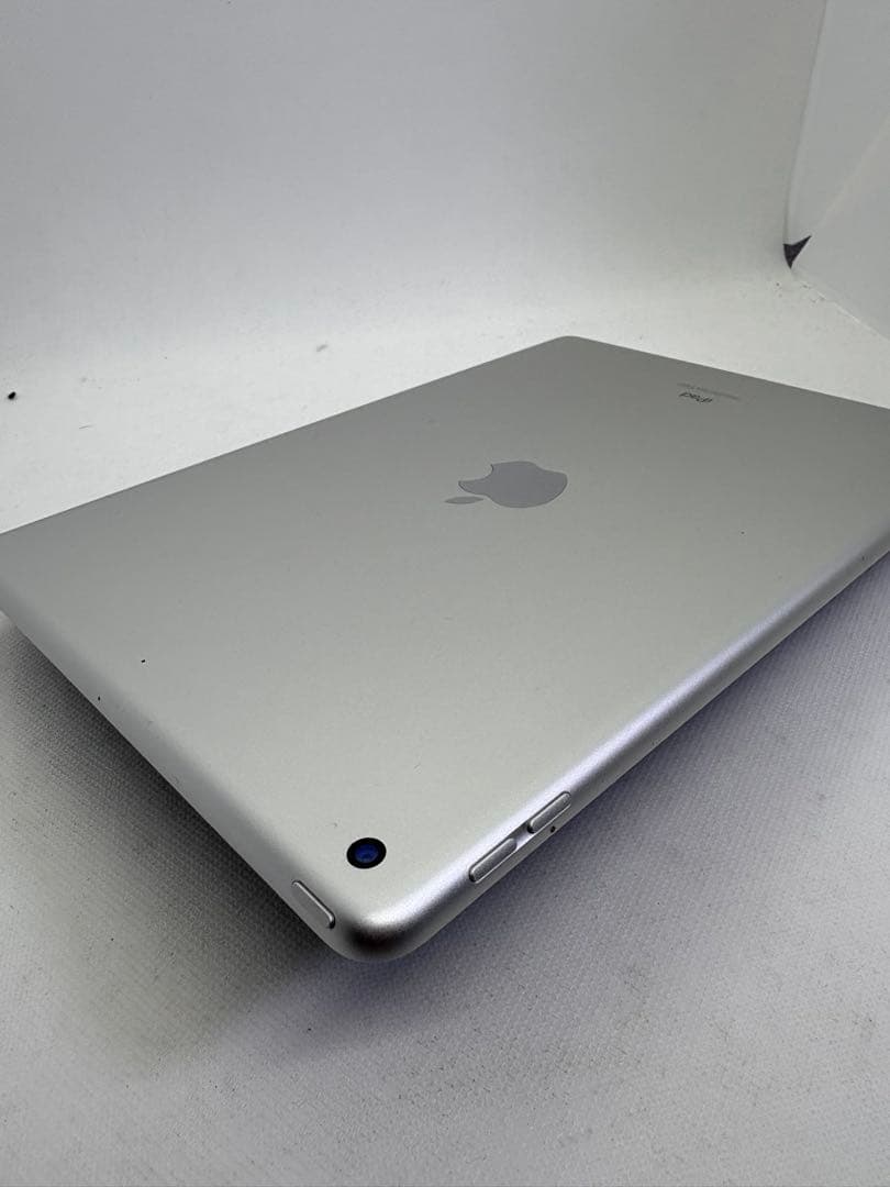 【超美品】Apple iPad 第9世代 64GB Wi-Fiモデル シルバー