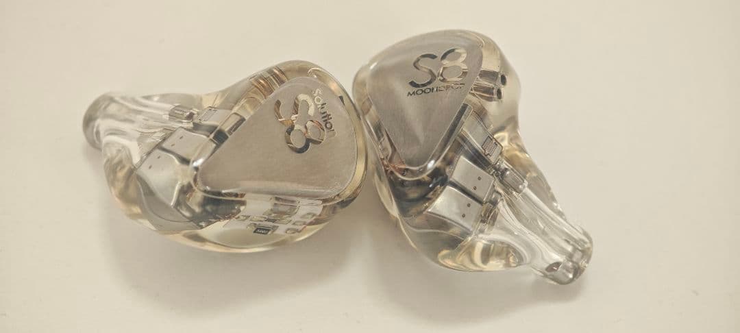 水月雨 MOONDROP S8 8BA リケーブル可能イヤホン 中古