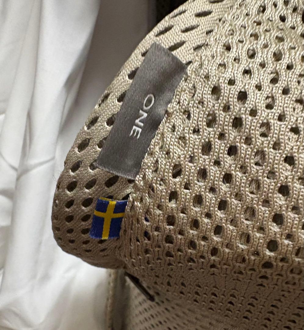 正規品　BABYBJÖRN One Kai 抱っこ紐 グレーベージュ メッシュ