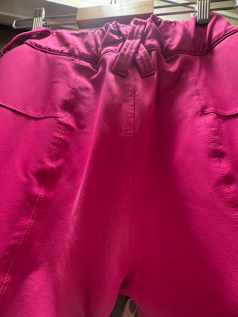 ロイ 【クリーニング・撥水加工済み】スキーウェア　デサント　女性用