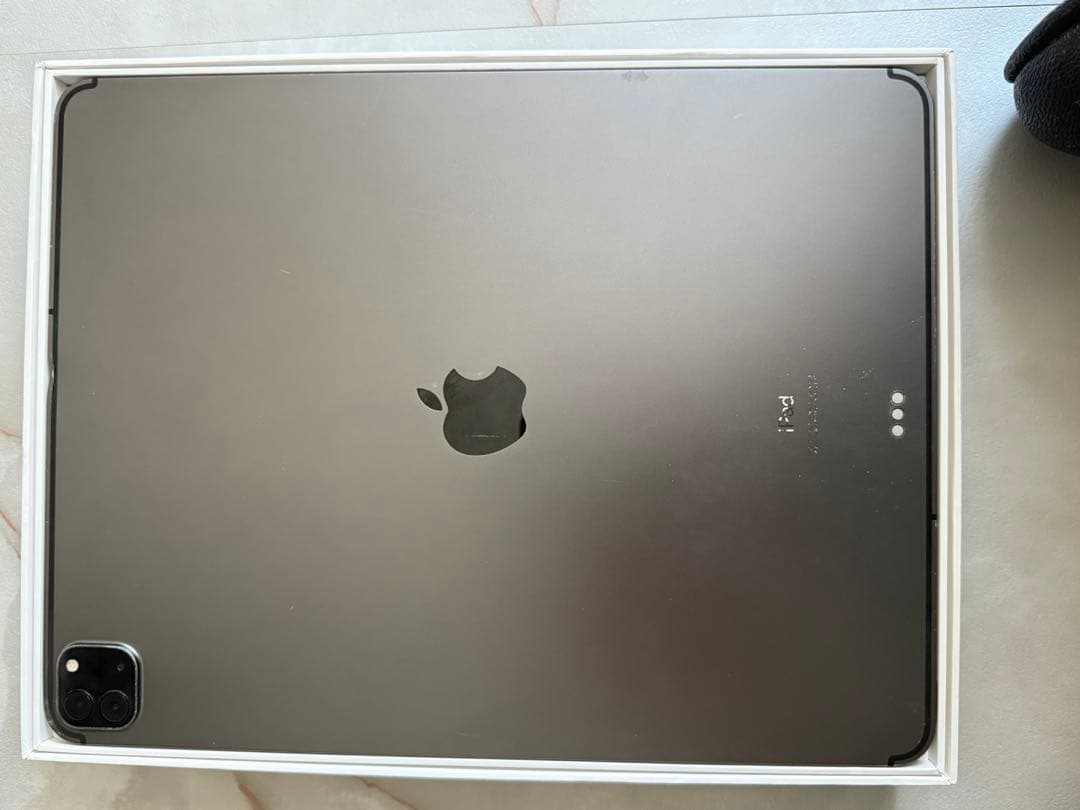 Apple iPad Pro 12.9インチ スペースグレー　第4世代