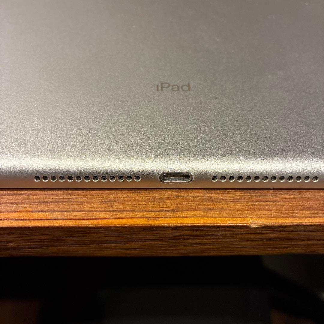 Apple iPad 第五世代 128GB シルバー