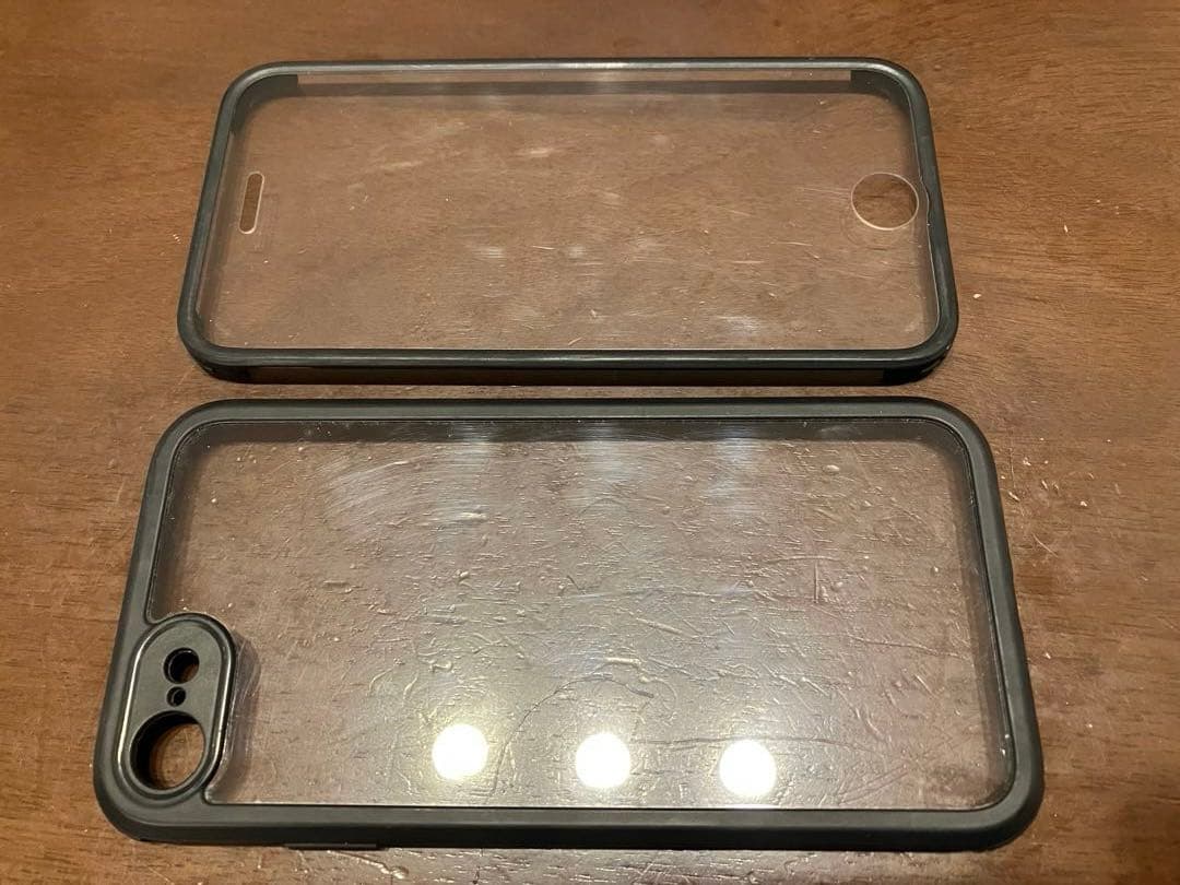 iPhoneSE(第２世代)ブラック 本体 SIMフリー ケース付き