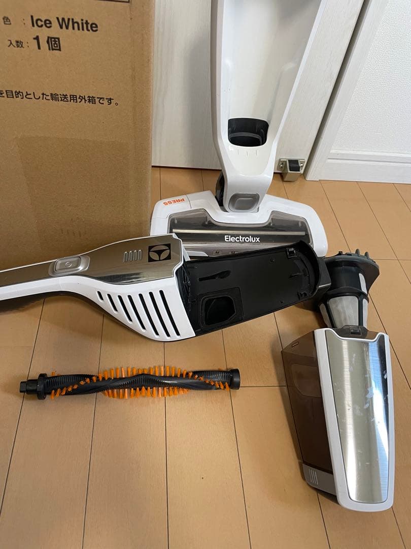 エレクトロラックス　エルゴラピード・リチウム ZB3104 ホワイト