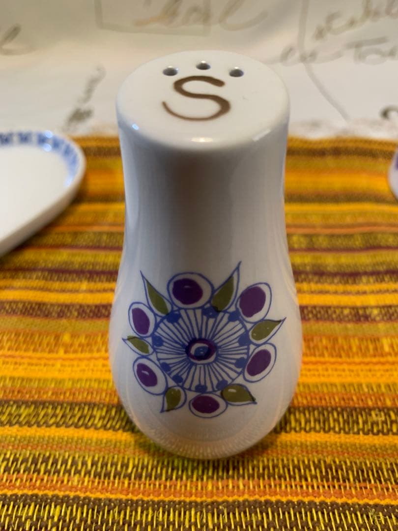 北欧ビンテージ　figgjo フィッギオ　美品Lotte柄の可愛い調味料セット！