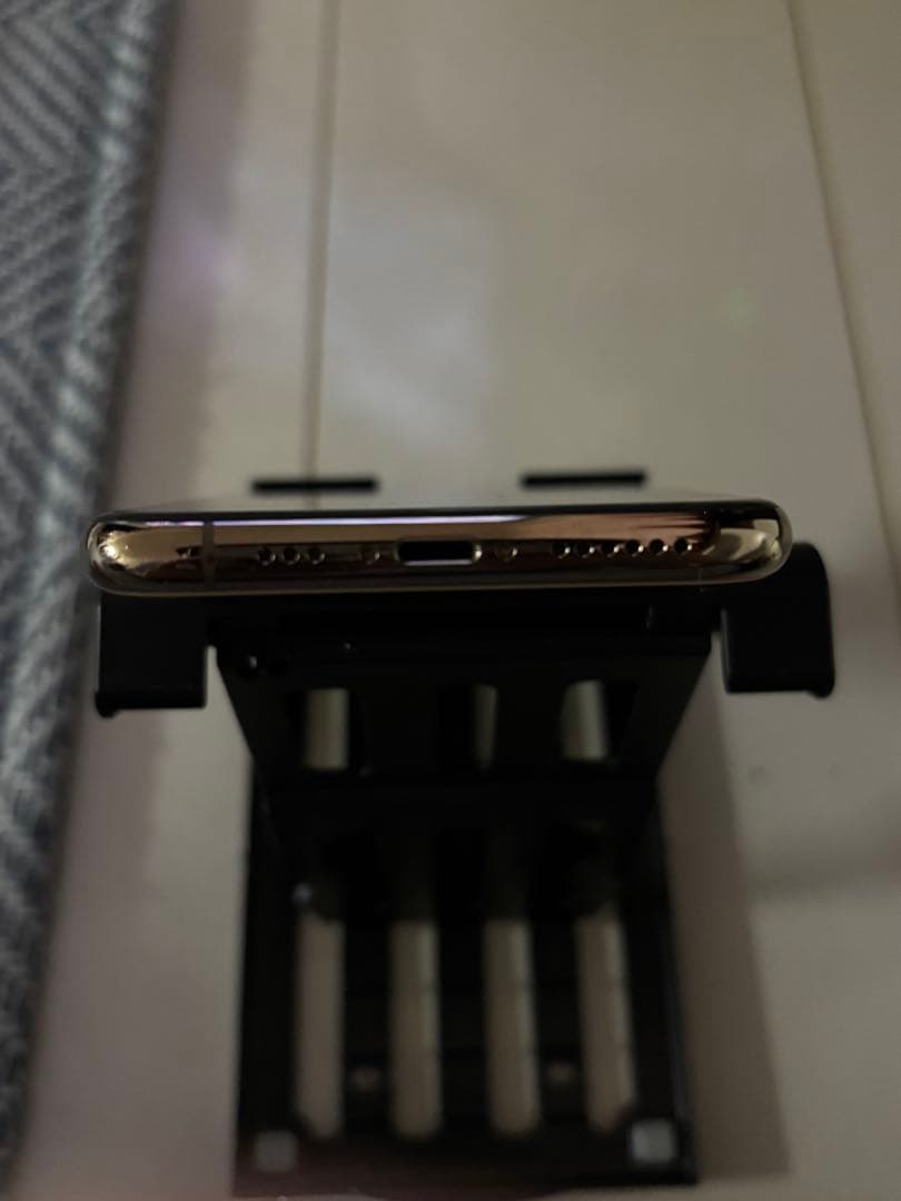 【SIMフリー】Apple iPhone 11 Pro ゴールド