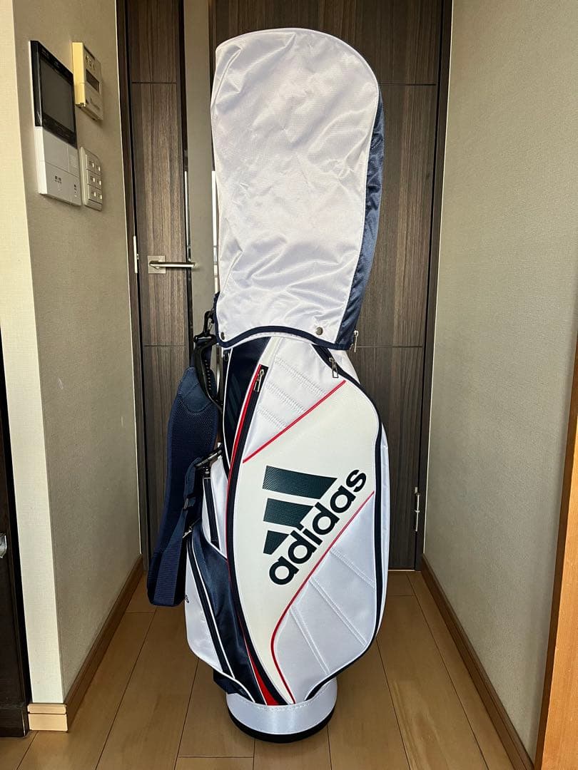 美品adidas アディダス　ゴルフ マストハブ　軽量キャディバッグ 9型　白紺