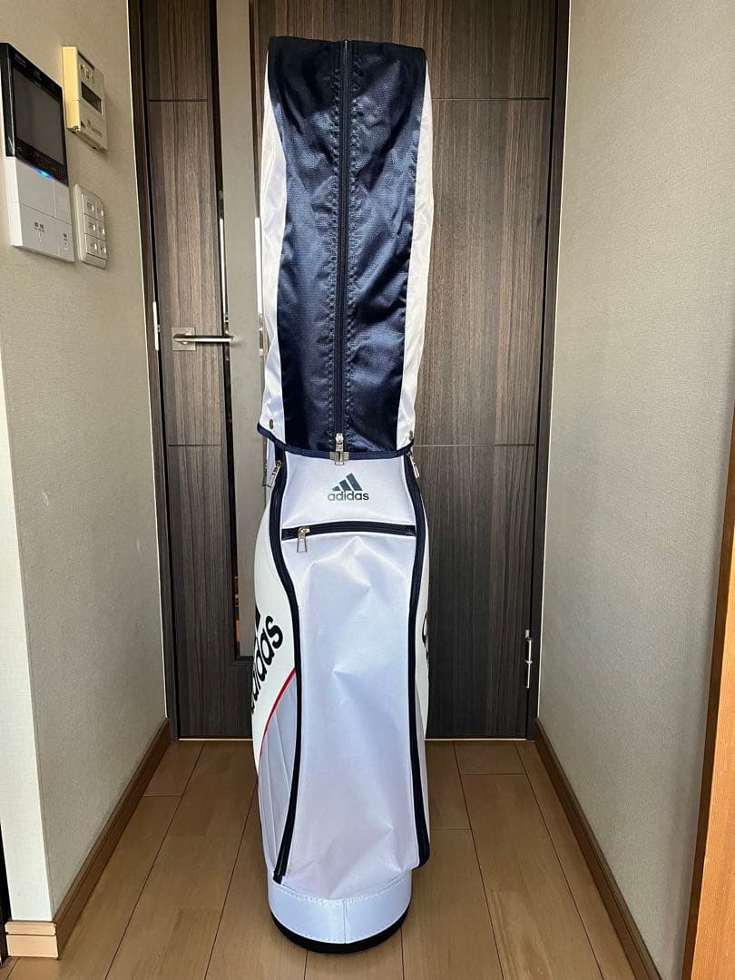 美品adidas アディダス　ゴルフ マストハブ　軽量キャディバッグ 9型　白紺