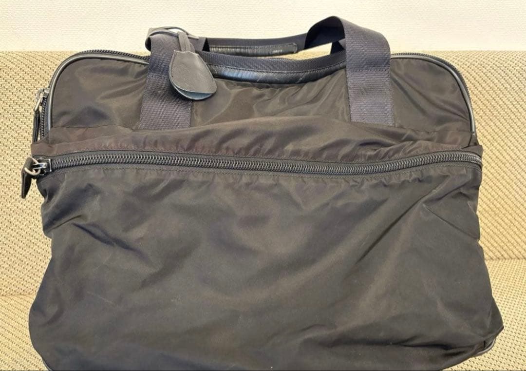 PRADA ブラック ボストンバッグ　ビジネスバッグ　プラダ