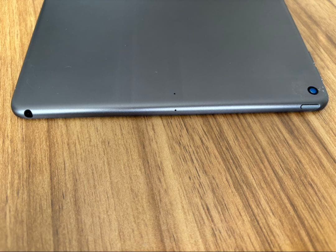 iPad Air 第3世代　64GB Wi-Fiモデル　キーボード付き