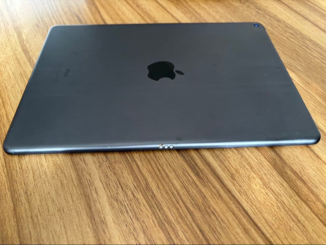 iPad Air 第3世代　64GB Wi-Fiモデル　キーボード付き