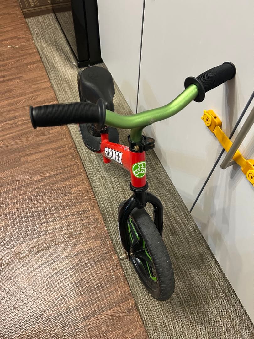 STRIDER SPORTS バランスバイク 赤 ハンドルカスタム
