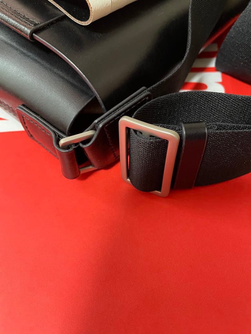 カンペール　ショルダーバッグ　黒　レザー