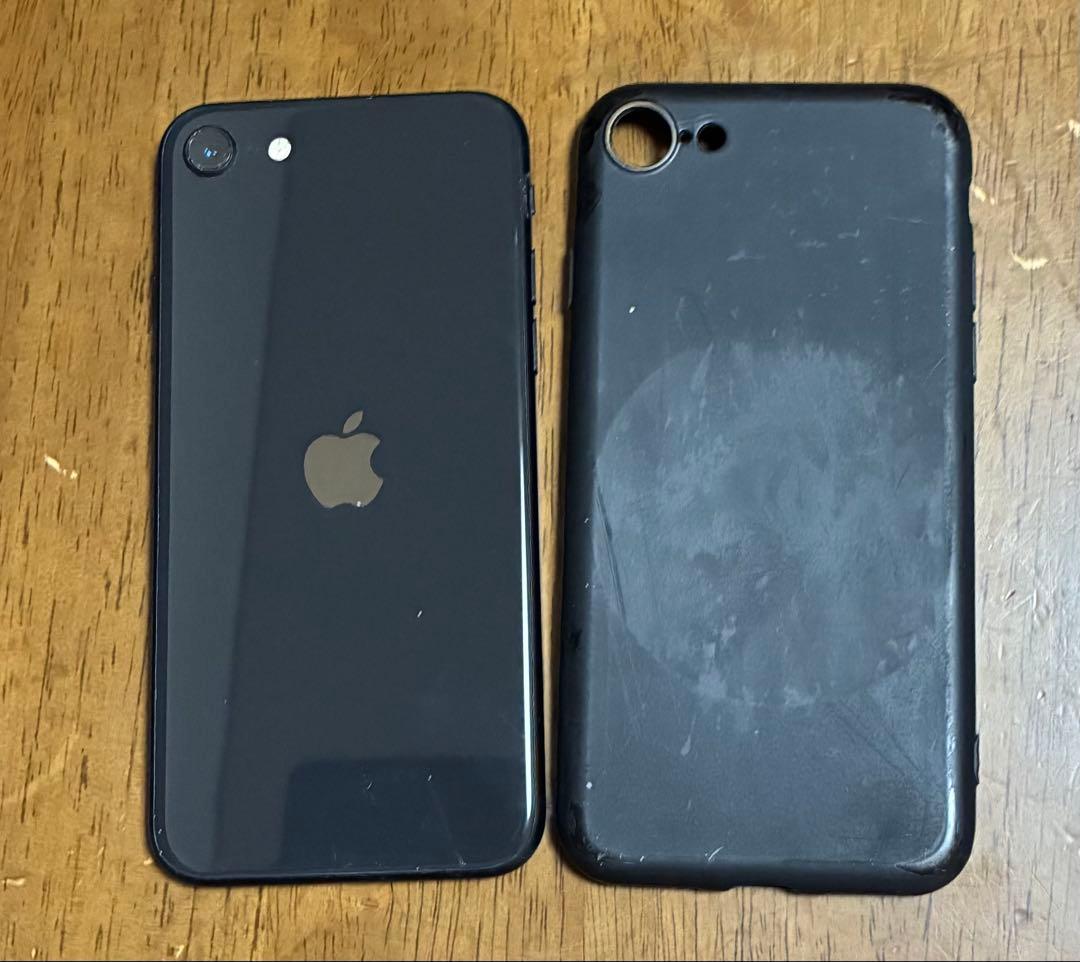 iPhone SE 2ブラックソフトケース 付きMagSafe対応ステッカー付き