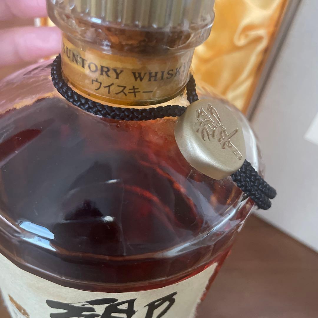 サントリー響 古酒　金キャップ金ラベル