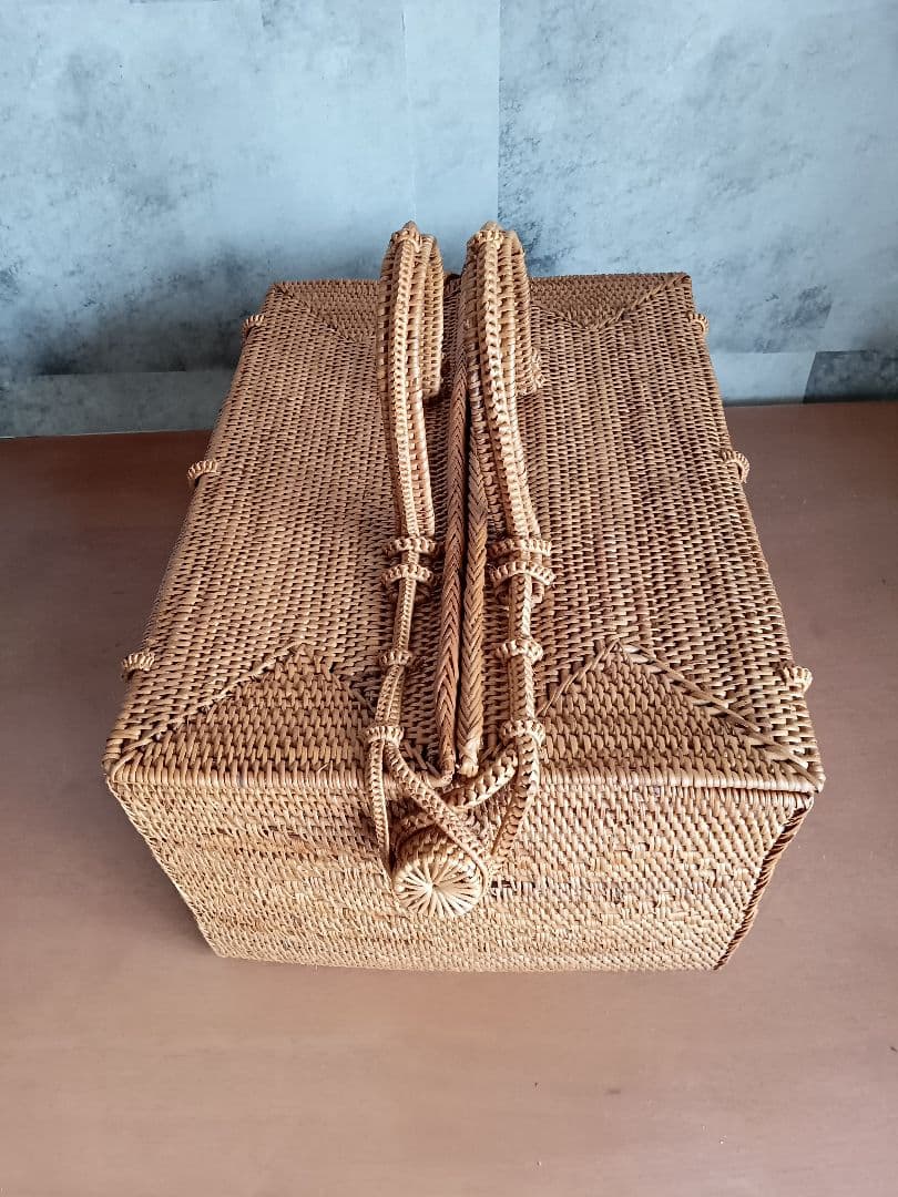 (新品)アタバスケット　かごバッグ　バッグ　ピクニック　バリ島　カゴ　かご　籠