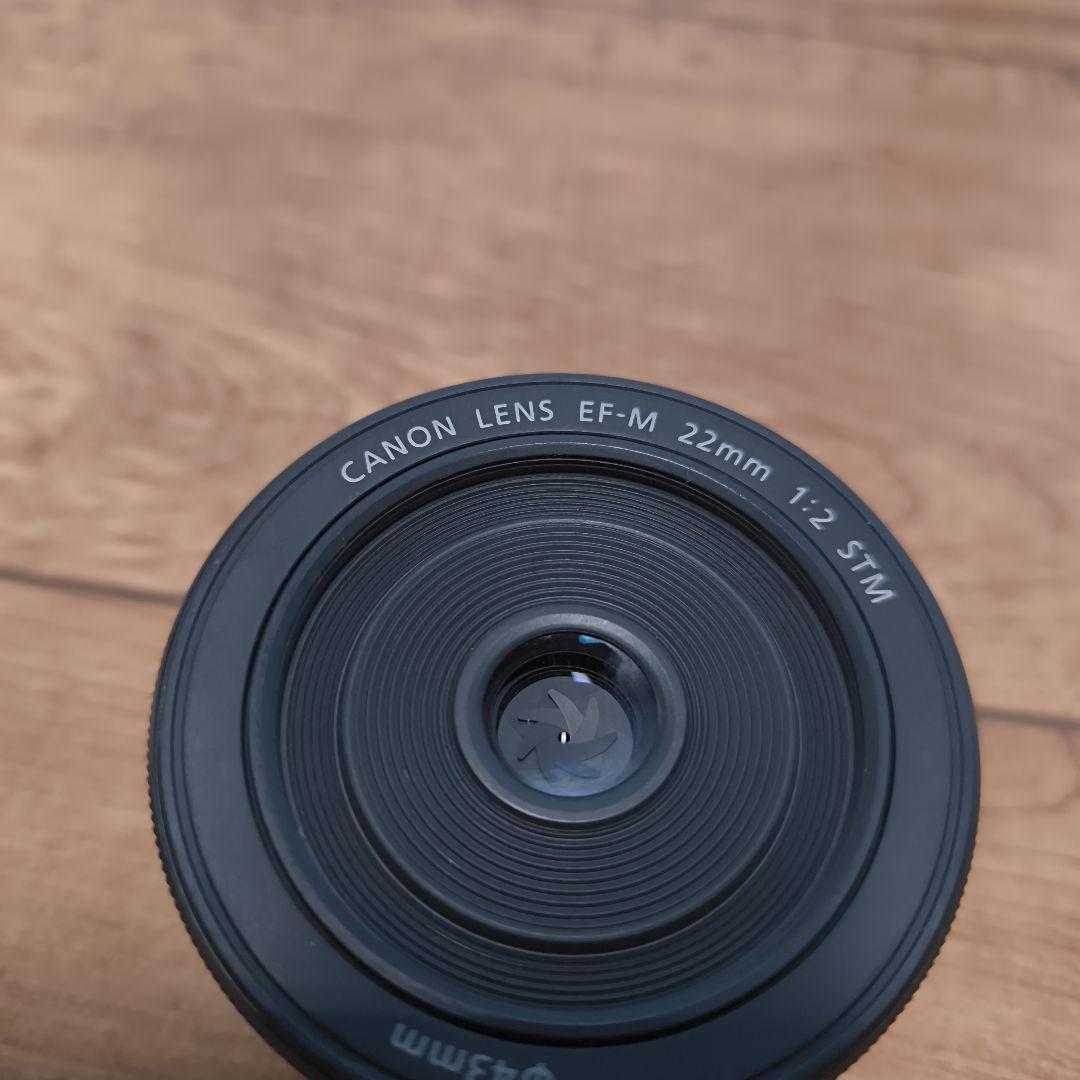 CANON EF-Mレンズ　 22mm 1:2 STM 美品