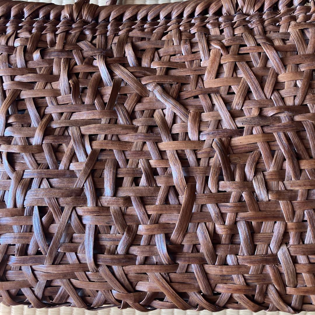 ⭐️専用です⭐️山葡萄カゴバッグ【くるみチャーム付き】