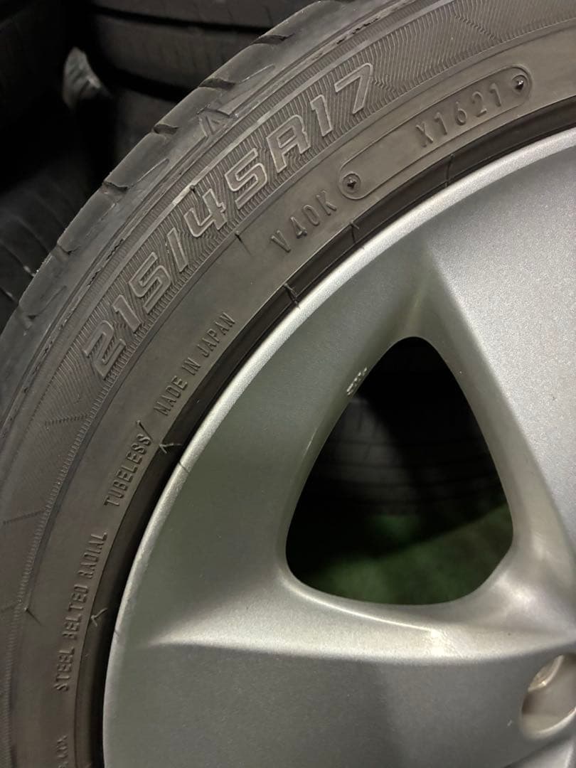 【美品】30プリウスツーリング純正ホイール　タイヤ付き