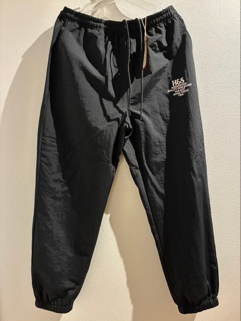 HIDE AND SEEK セットアップ