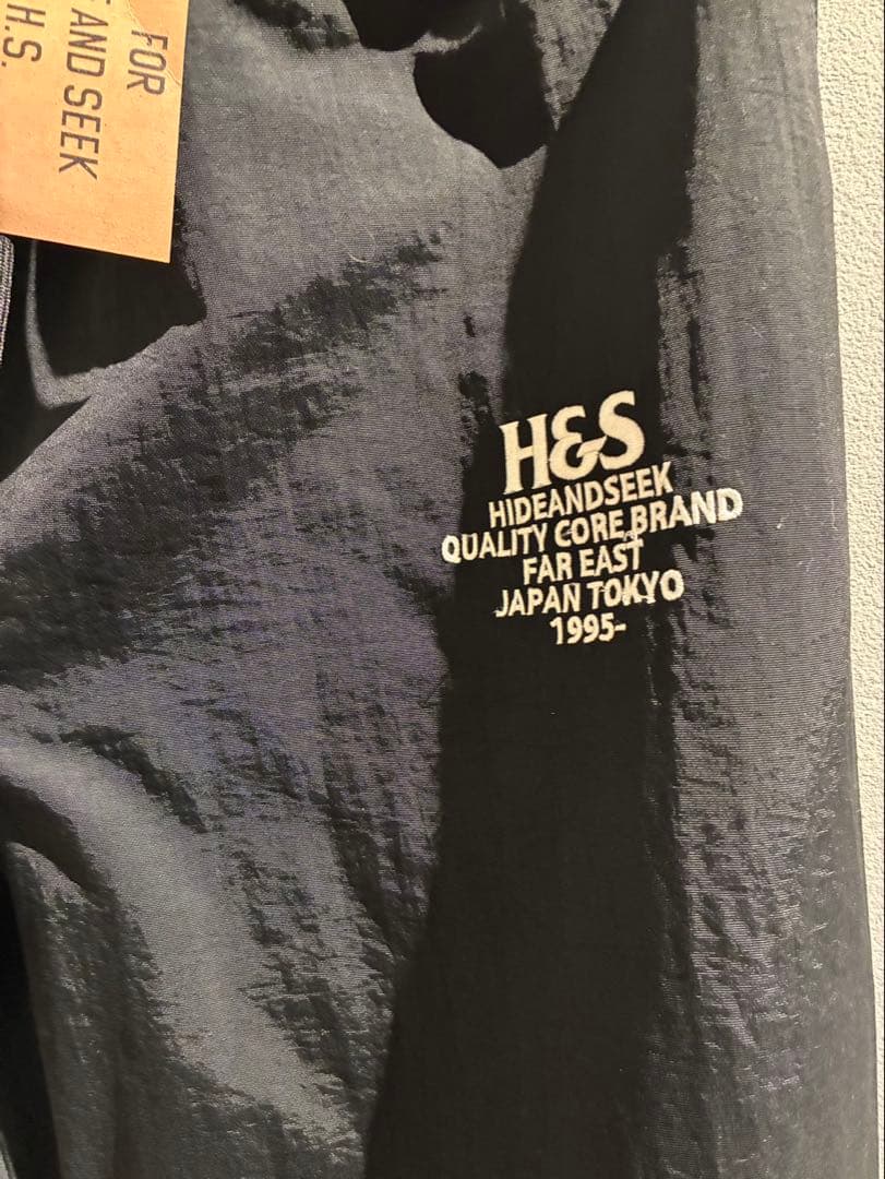 HIDE AND SEEK セットアップ