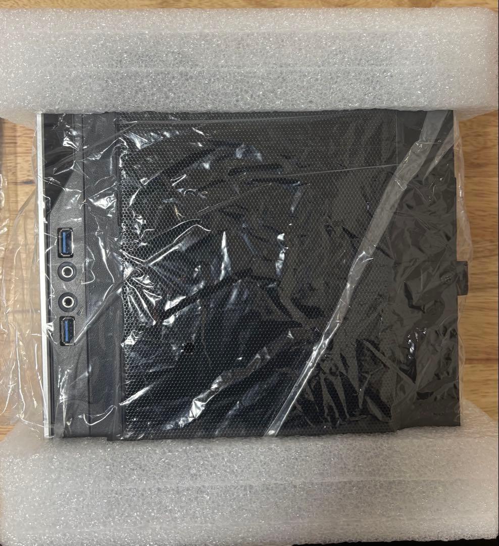 IN WIN Chopin Mini-ITXケース