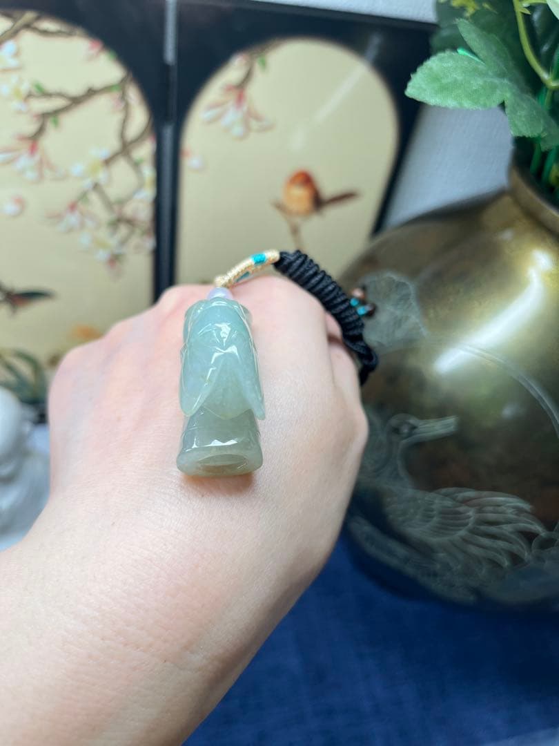 リアル品★天然A貨翡翠　氷種淡い油青翡翠【一鸣惊人】蝉ネックレス　鑑定書付き