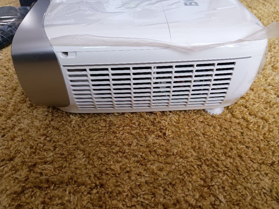 BenQ HT2050 FHD ホームプロジェクター