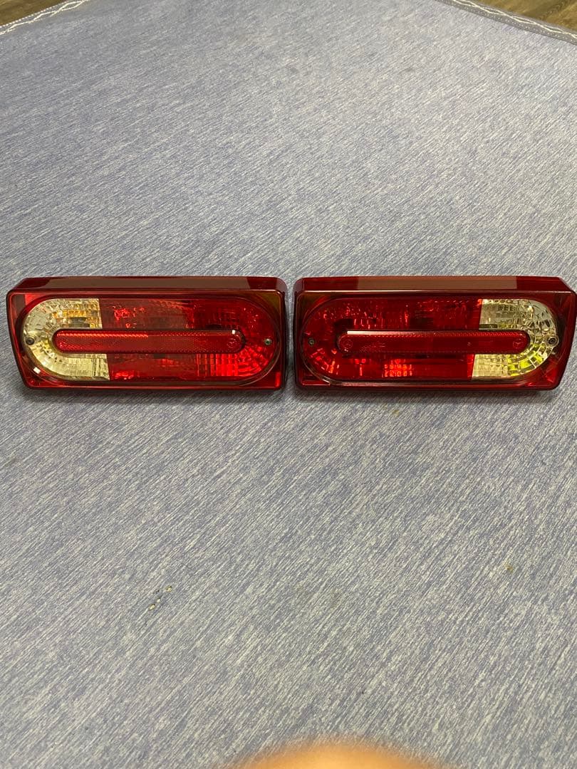 2014年式W463純正テールライト
