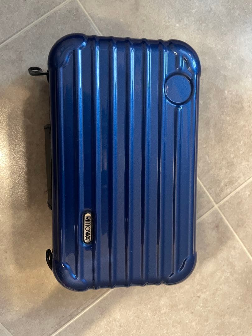 新品、未使用品 RIMOA リモワ ドイツ本店限定ポーチ 非売品です。