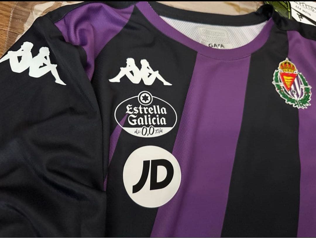 【新品】 REAL VALLADOLID プレマッチシャツ