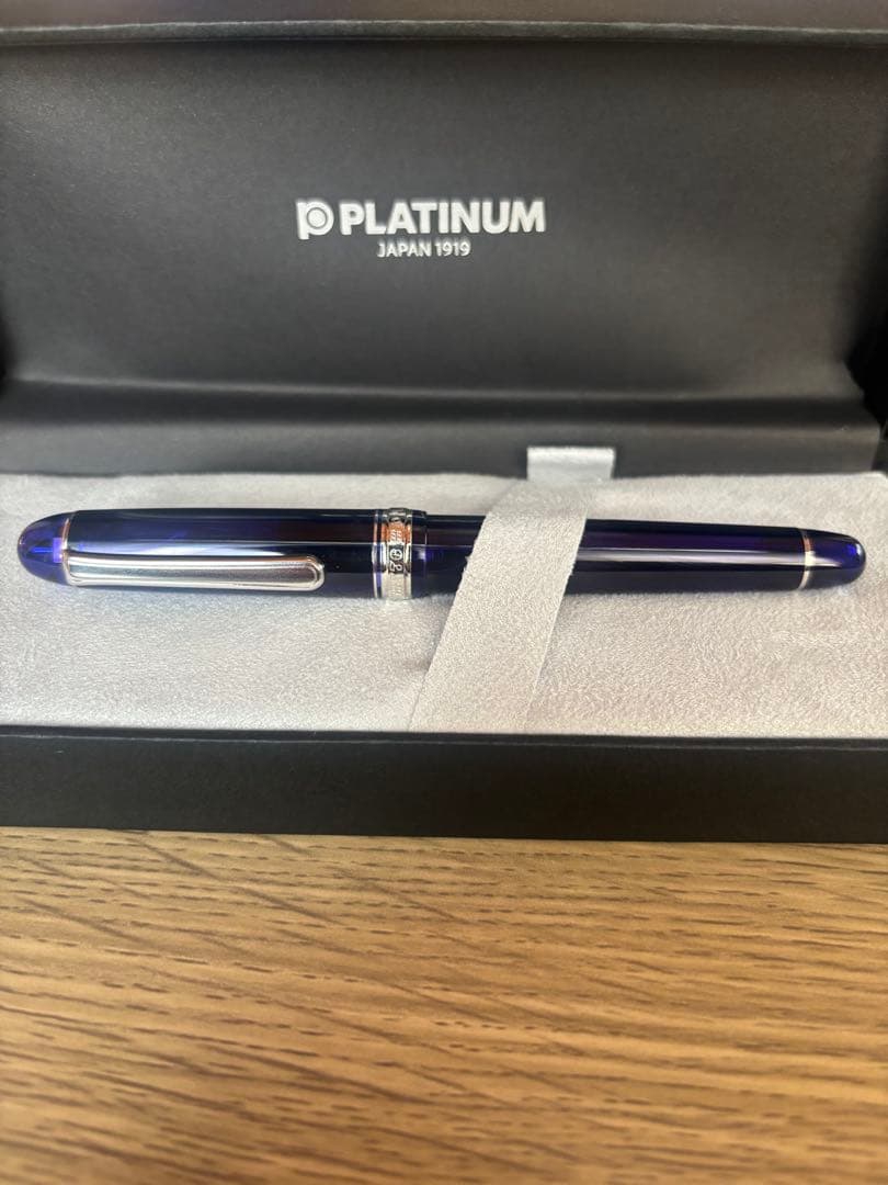 PLATINUM シャルトルブルー 万年筆 専用ケース付き