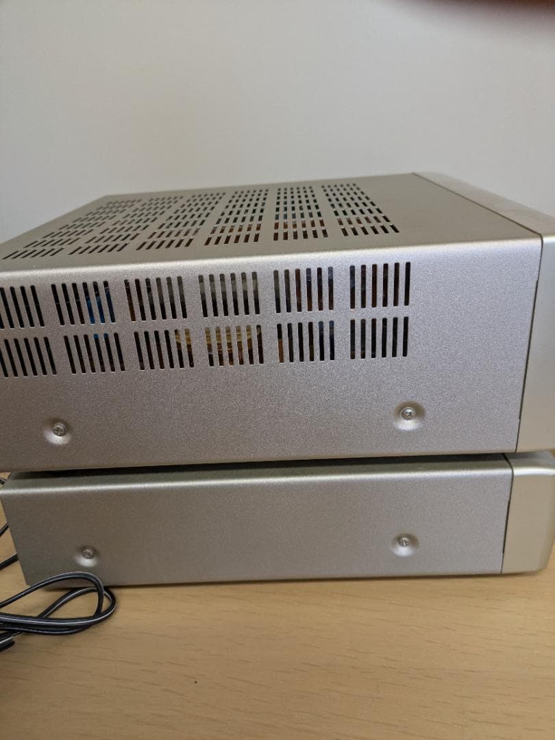 と*ゅ様 オンキョー　Ｒ-A7.ＥＱ-A5 チューナーアンプ、イコライザー