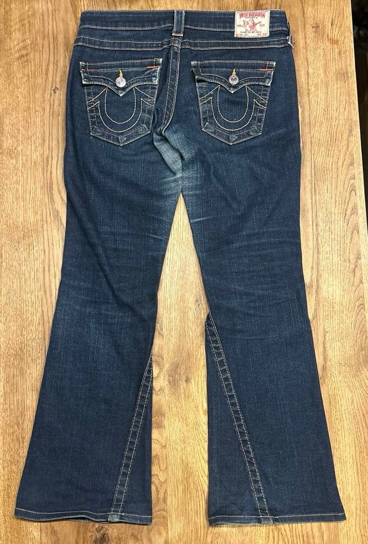 io着用TRUE RELIGION 28 フレアデニム