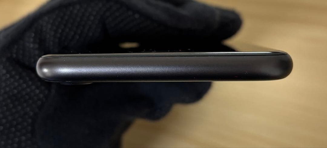 美品 iPhone 8 64GB バッテリー100% ソフトバンク 背面内部ヒビ