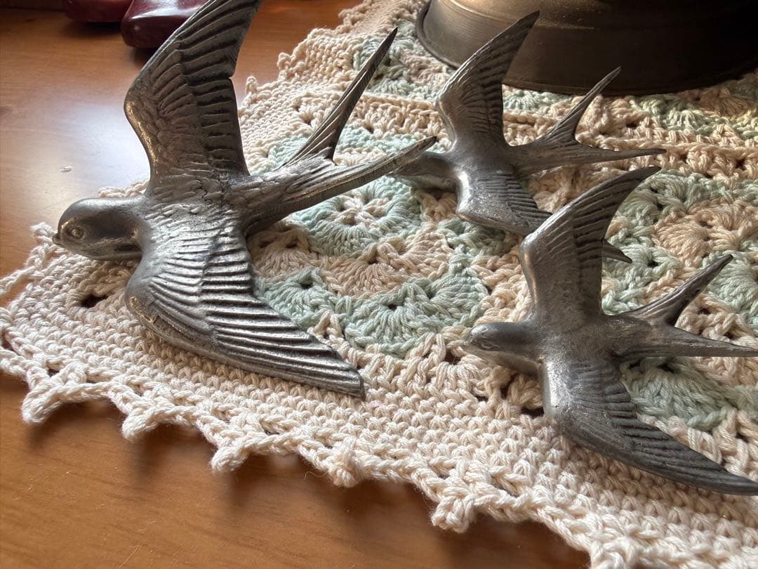 レア フランスアンティーク 蚤の市 ツバメの親子3点セット 錫 ピューター