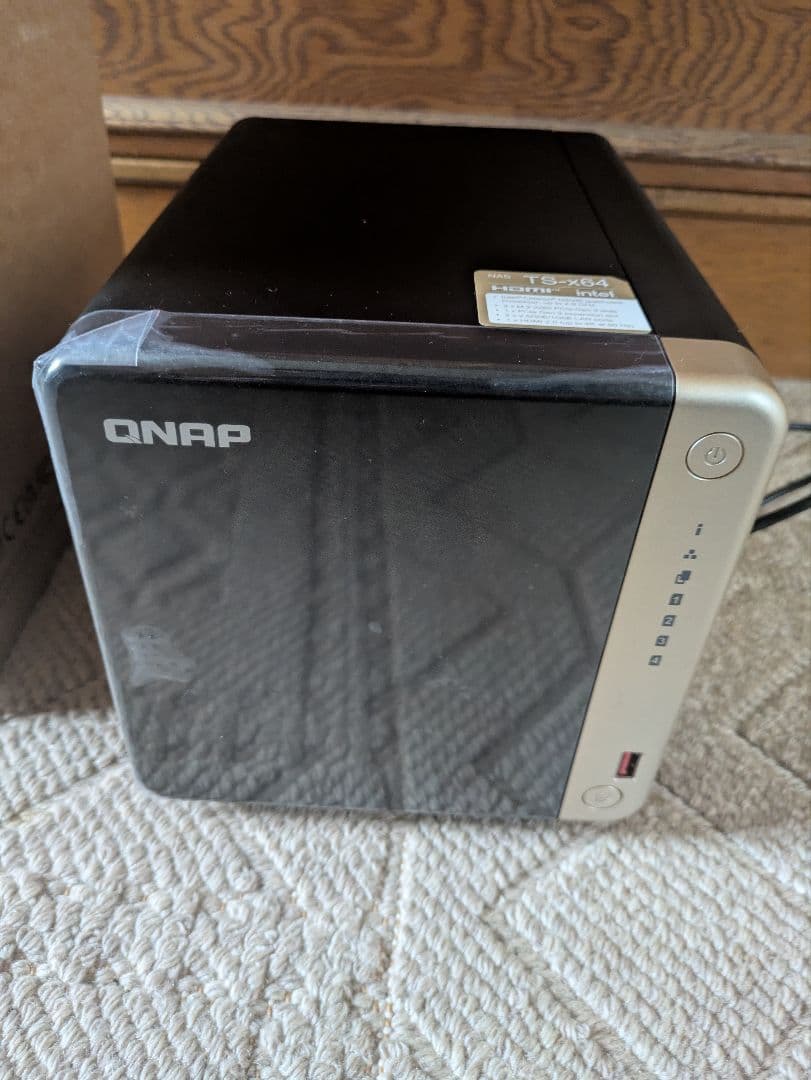 『未使用品』QNAP TS-464 4-bay NAS 8GB RAM