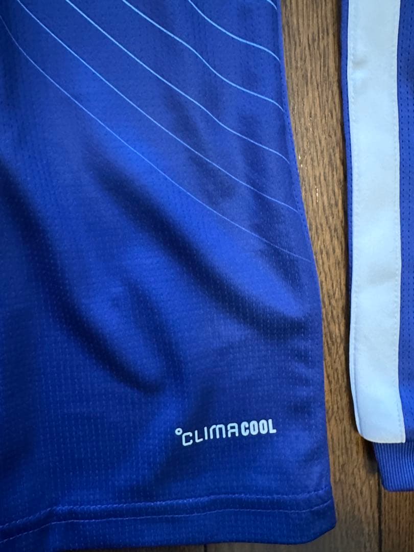 【新品タグ付】サッカー 日本代表 2026 ホーム　ユニフォーム M 長袖